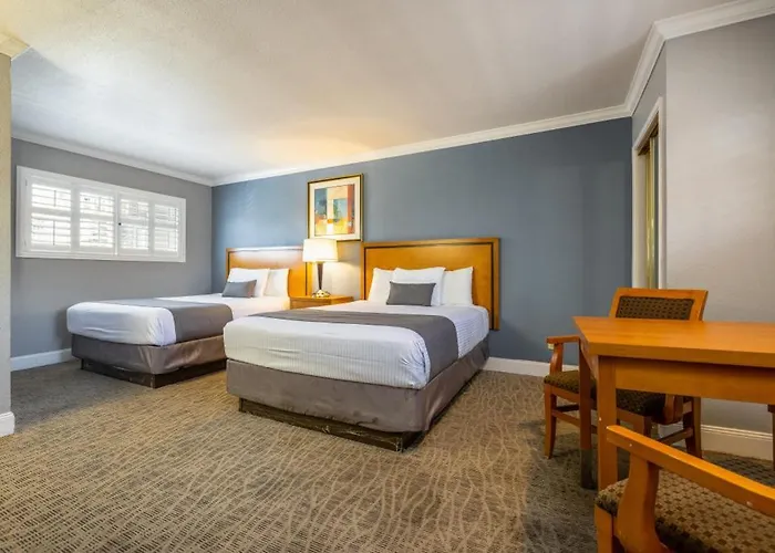 Soma Park Inn